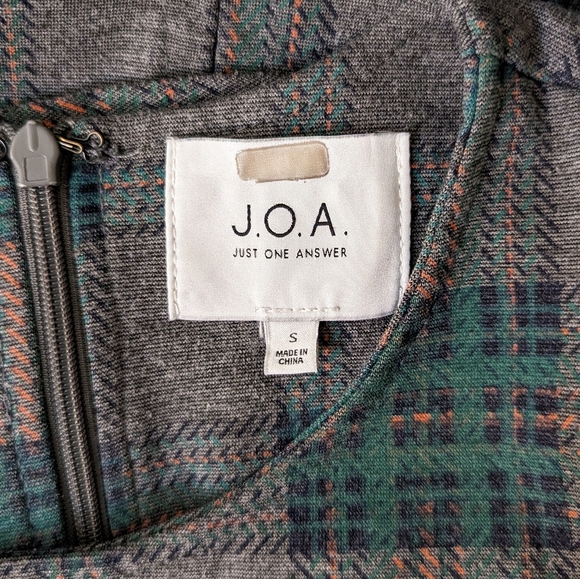 J.O.A. Ruffled Mini Plaid Fit and FlareDress - Picture 4 of 4